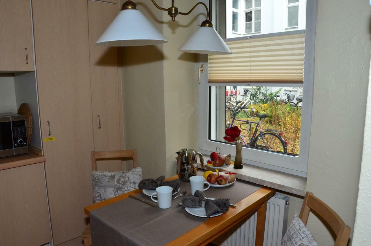 Zentral Gelegen - Stilvolles In Moabit Appartement